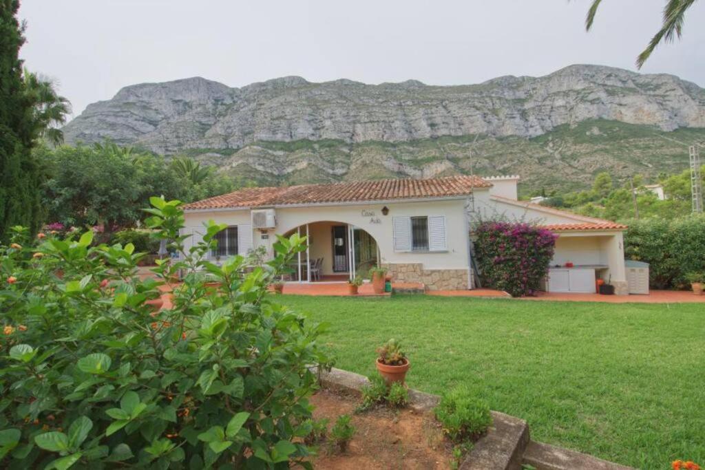 デニア Agradable Casa Con Piscina Privada Y Jardinヴィラ エクステリア 写真